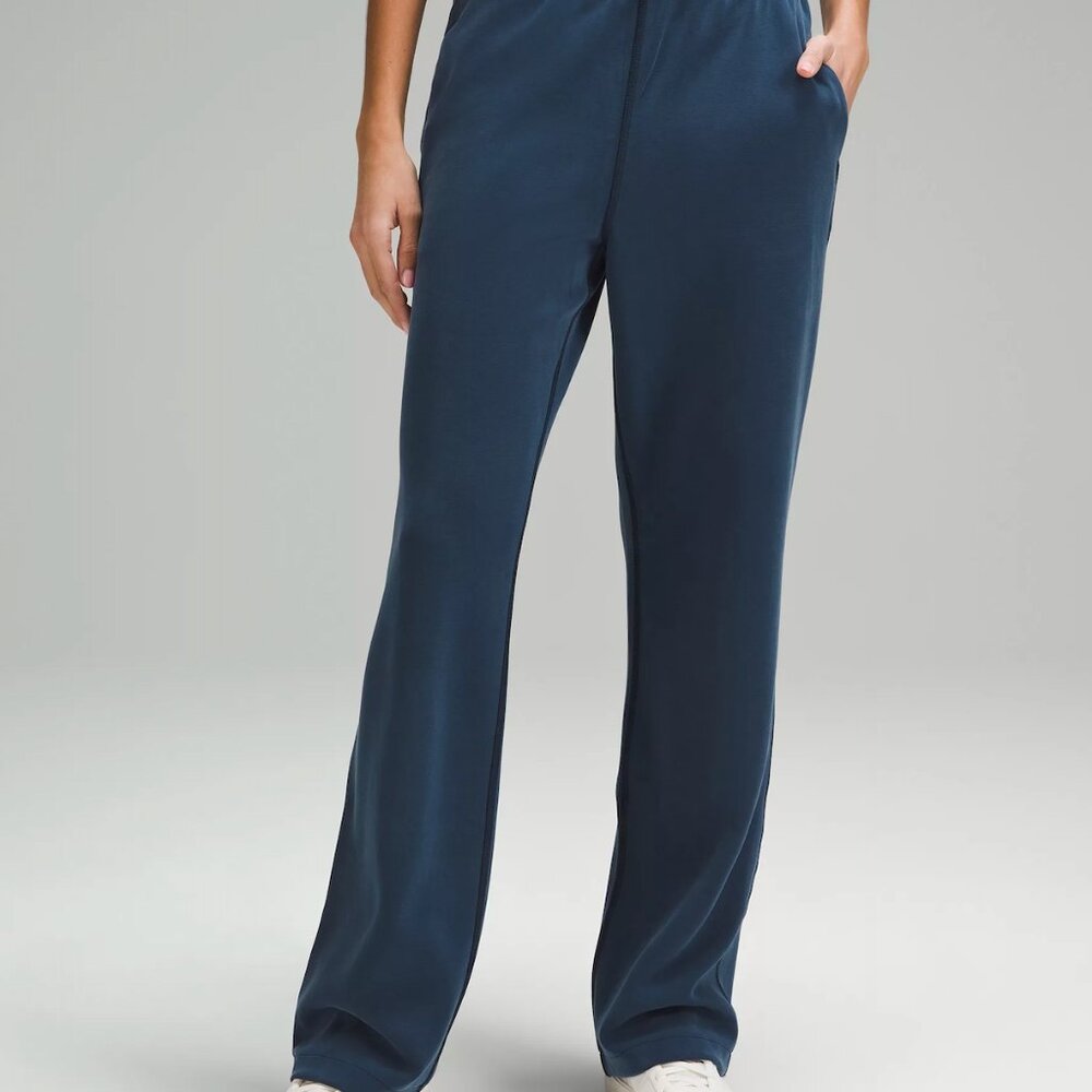 Lululemon High Rise Softstreme Pant - Blue Navy Size 8